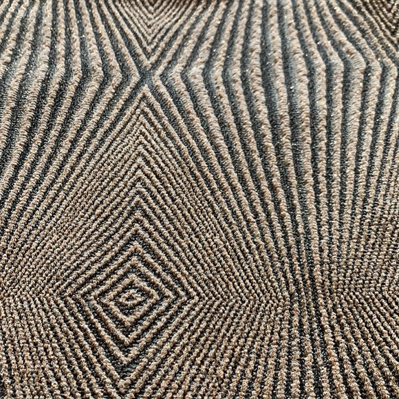 Windsor skirt 5/25 💜 - Picture 2 of 3